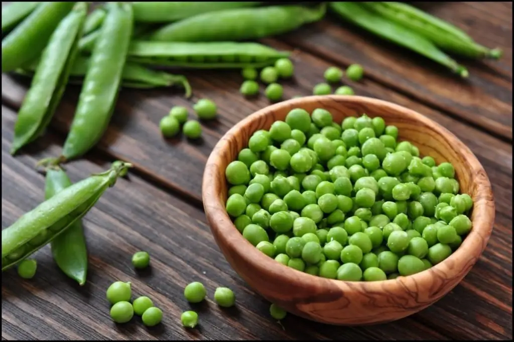 Peas: chemical composition, nutritional value, vitamins, benefits and harms