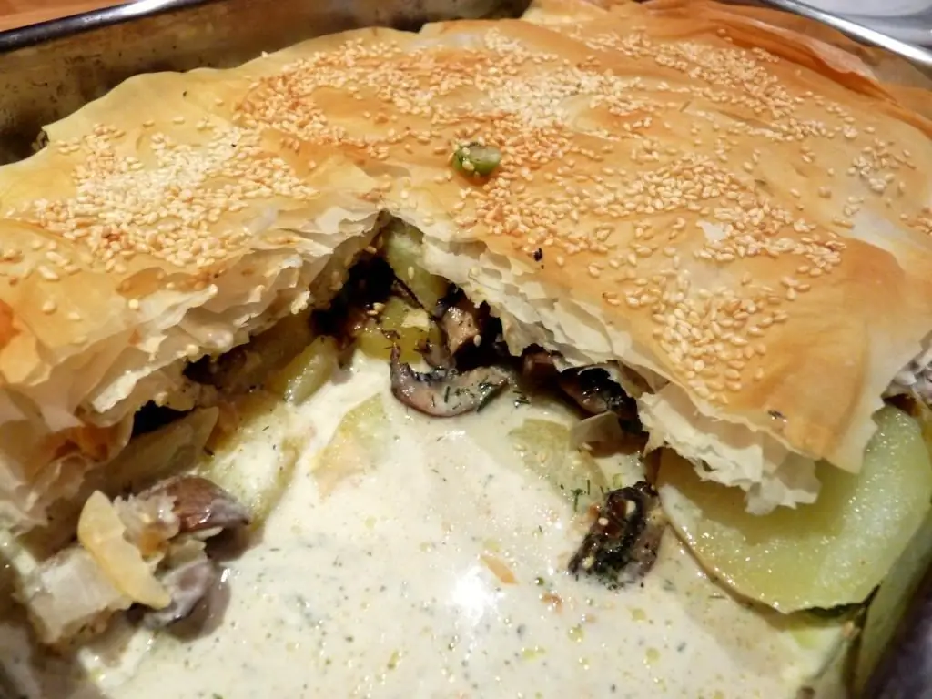 Jellied pie with mushrooms and potatoes: ingredients, recipes Jellied pie with mushrooms and potatoes: ingredients, recipes
